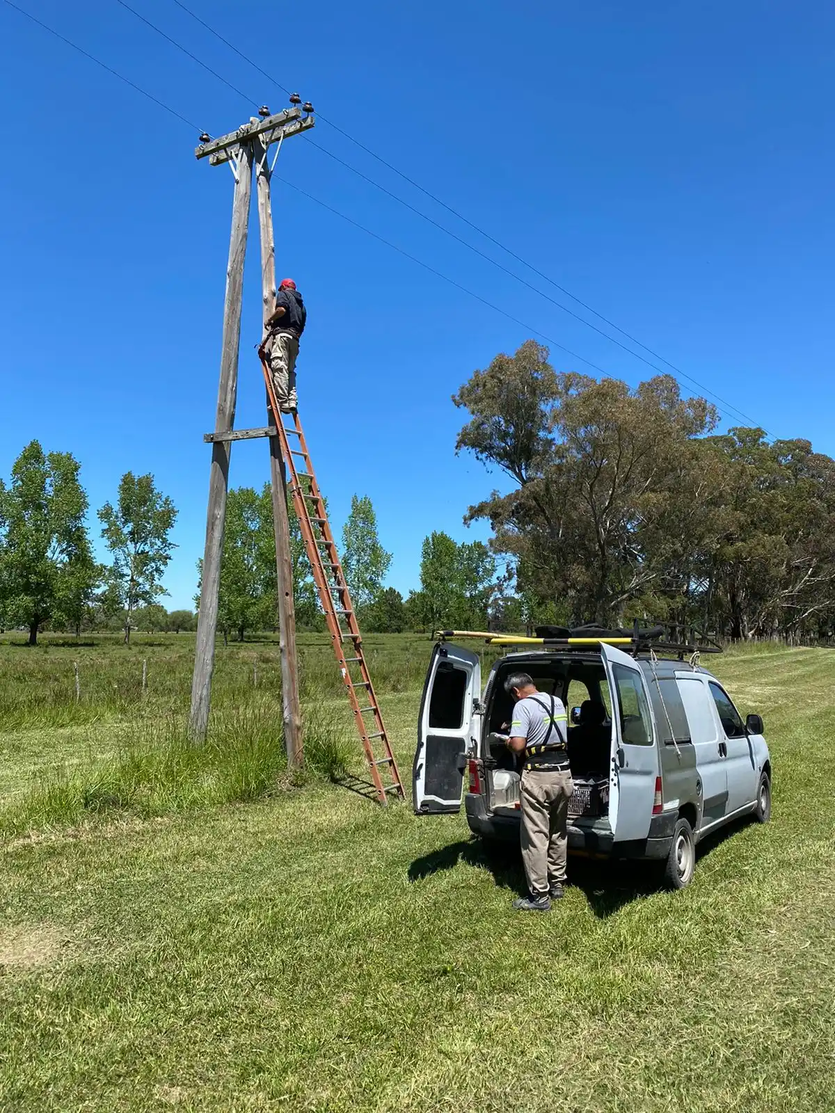 Fibratv también llega con el tendido de fibra óptica al barrio Parque Girado