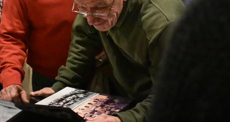 Mitre reunió su historia y la presentó en un emotivo acto