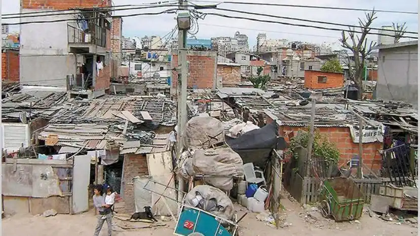 Según la UCA, la pobreza se acerca al 35%