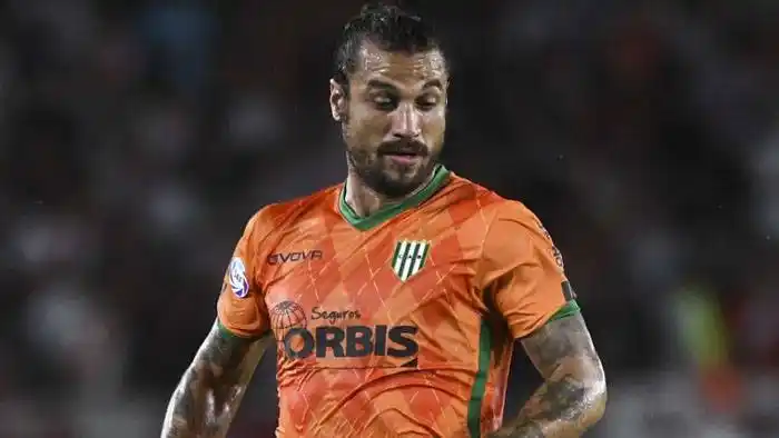 Osvaldo se queda en Banfield y analizan una extensión de su contrato