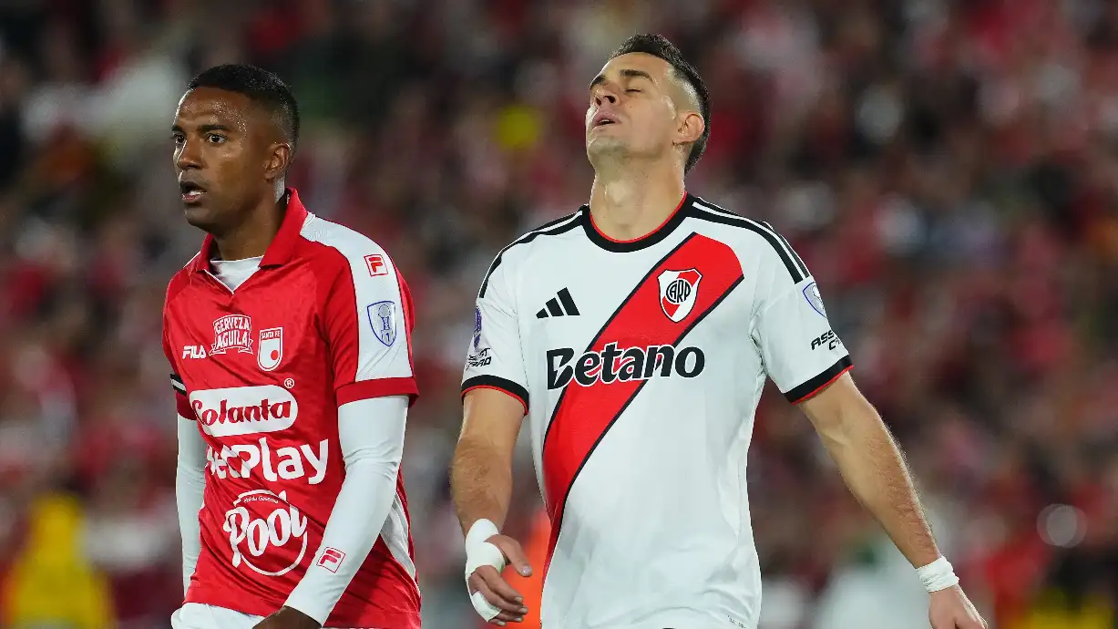 Santos Borré, delantero de River.