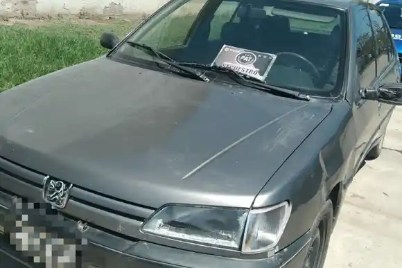 A través de un operativo vehicular, efectivos recuperaron un automóvil con pedido de secuestro