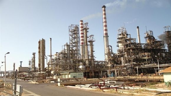 ¡OTRA VEZ! Se paraliza la refinería Cardón por falta de combustible