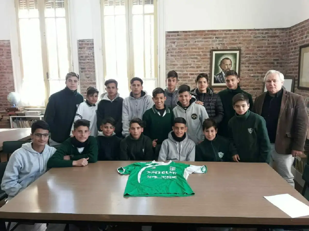 Sportivo va a la escuela