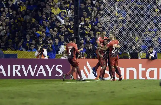 Bomba de Tiago Nunes, DT de Atlético Paranaense: "Si no hay VAR en La Boca no se gana, es imposible"