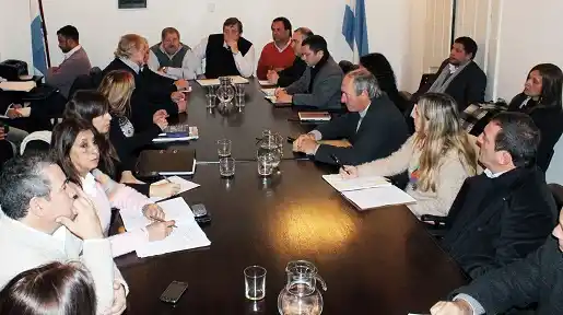 Mejoran el salario estatal a través de correcciones en adicionales