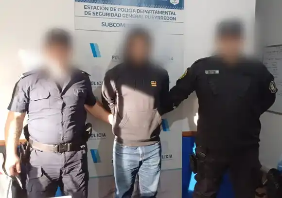 Relato salvaje: enfurecido, atacó a fierrazos a un repartidor de gaseosas