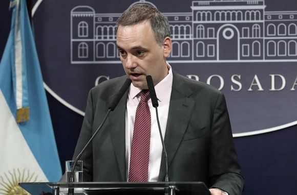 El Gobierno ratificó que multará a los pilotos que llevan adelante el piquete