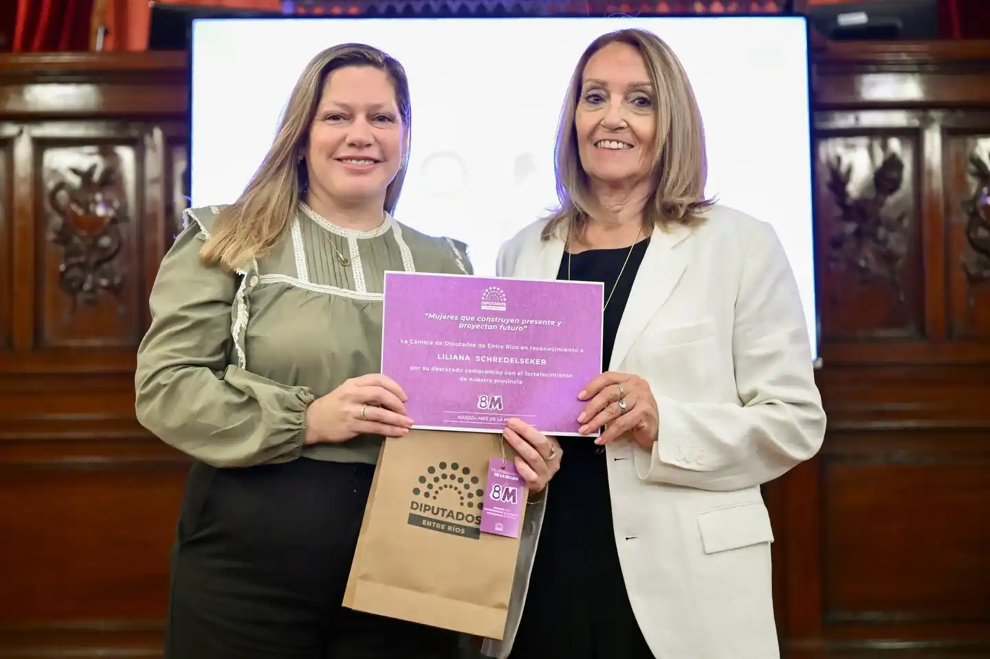 Diputados de Entre Ríos distinguieron a mujeres referentes de la provincia en el marco del Día Internacional de la Mujer
