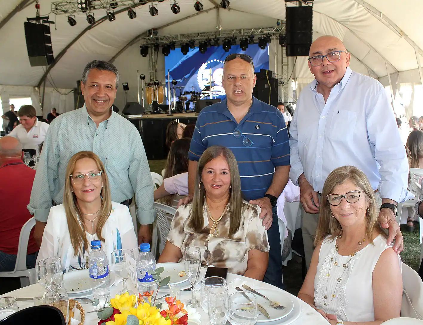 Gran almuerzo de Bomberos en imágenes