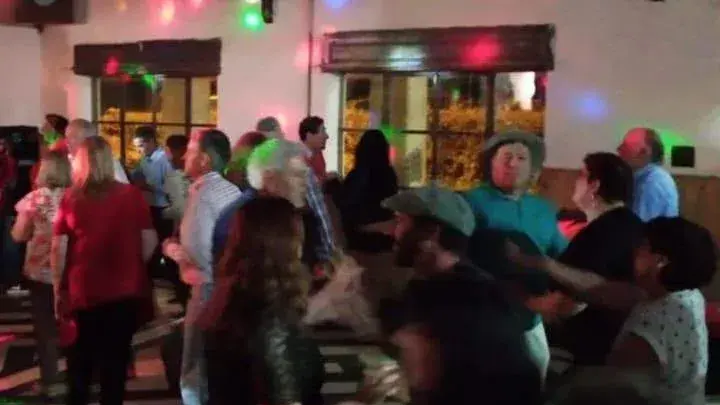 San Mayol celebra sus 119 años con una noche de música y baile