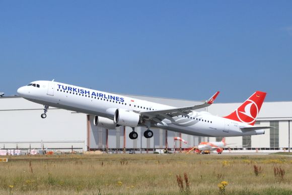 Turkish Airlines lands for the first time in Australia