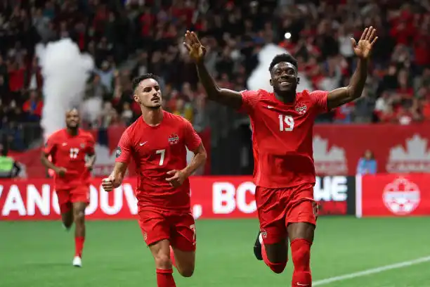 Alphonso Davies, el destacado.