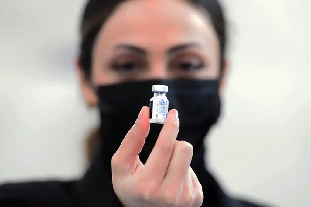 Moderna anunció que su vacuna es “altamente efectiva” en adolescentes