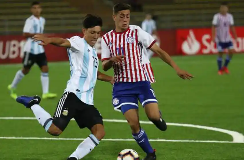 Argentina empató ante Paraguay y quedó en la cornisa