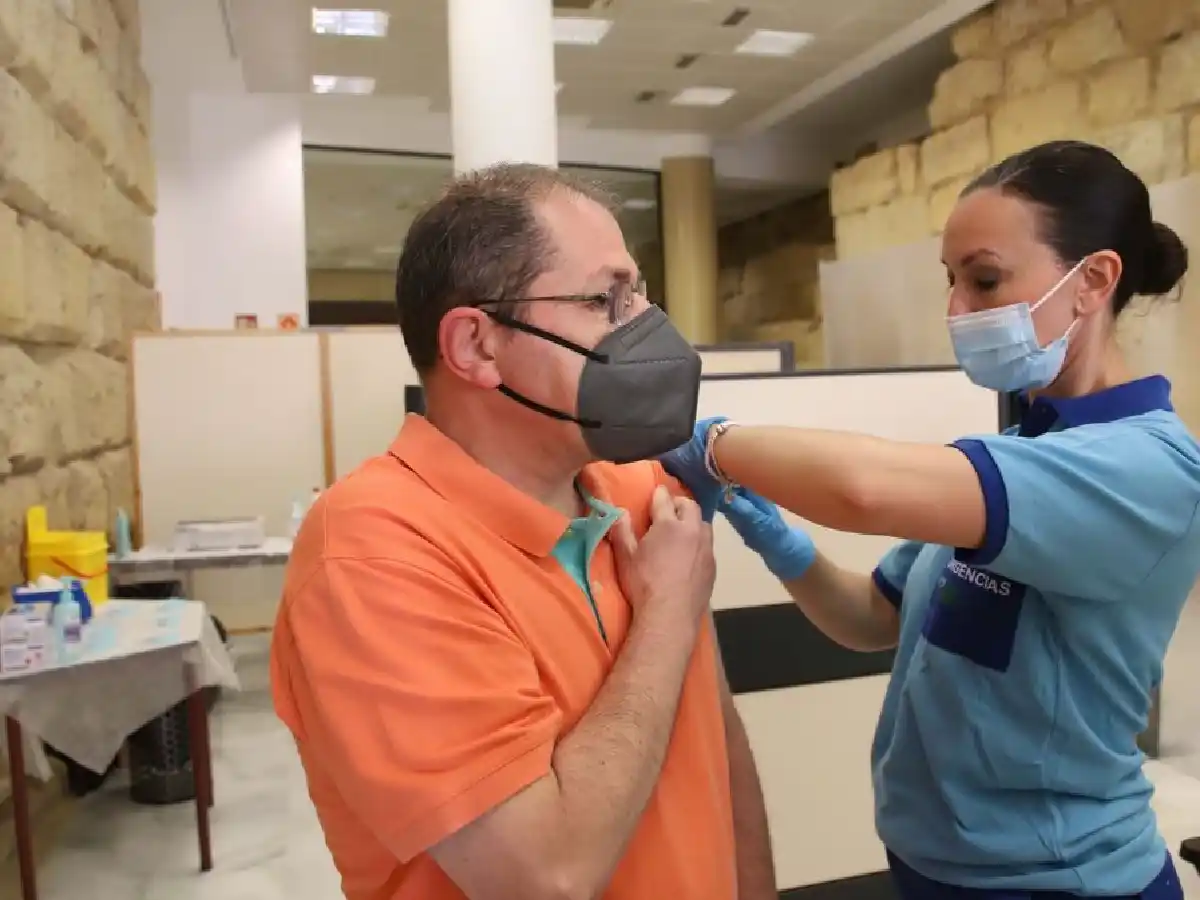 Más de 400.000 personas completaron las dos dosis en Córdoba