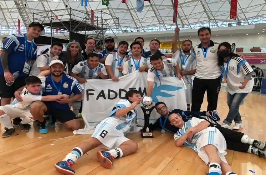 Con un marplatense como figura, la Selección de futsal para personas con Síndrome de Down es subcampeona del mundo