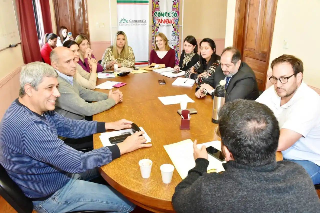 Concejales se reunieron con propietarios de estaciones de servicio