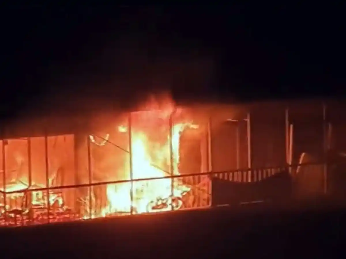 Dos sobrevivientes del incendio en Recoleta afirmaron haber dejado enchufado un monopatín
