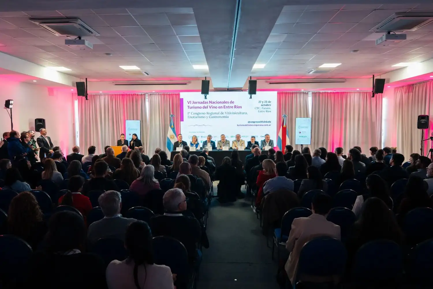 Paraná reunió a 600 participantes en un encuentro nacional sobre turismo del vino