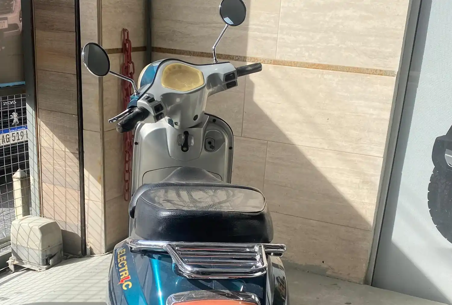 La moto estaba estacionada en Uruguay al 2200.