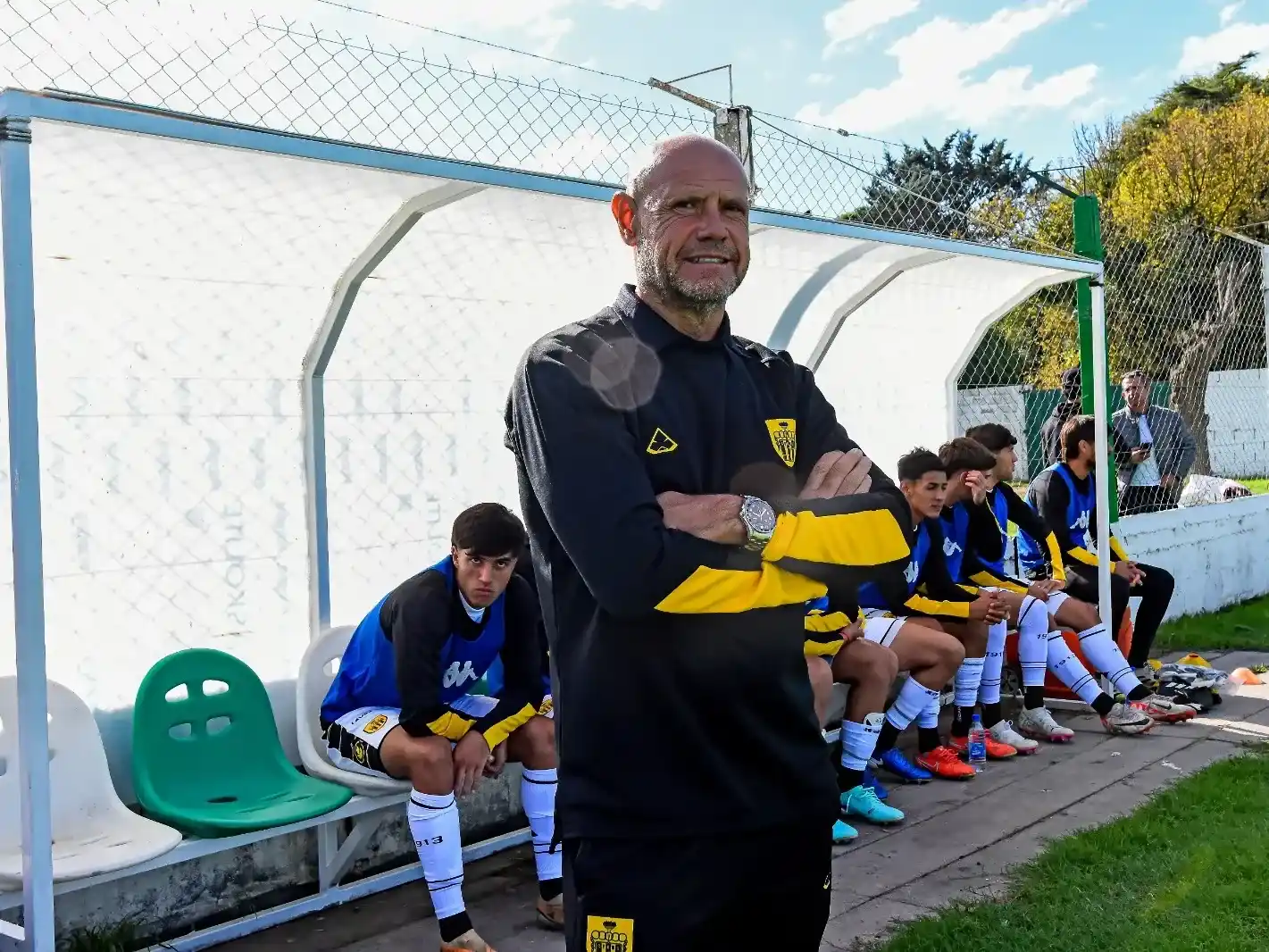 Botella cumple 150 partidos al frente de Santamarina.