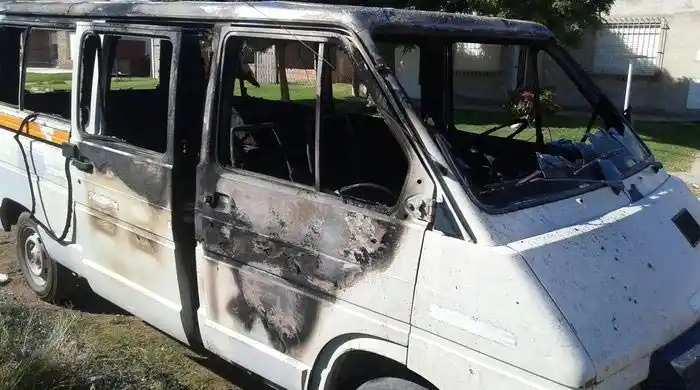 Tornquist: Incendiaron cuatro autos 