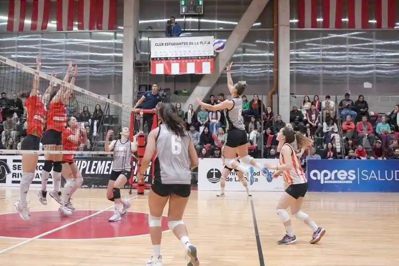 Estudiantes igualó la serie 
de Cuartos ante River