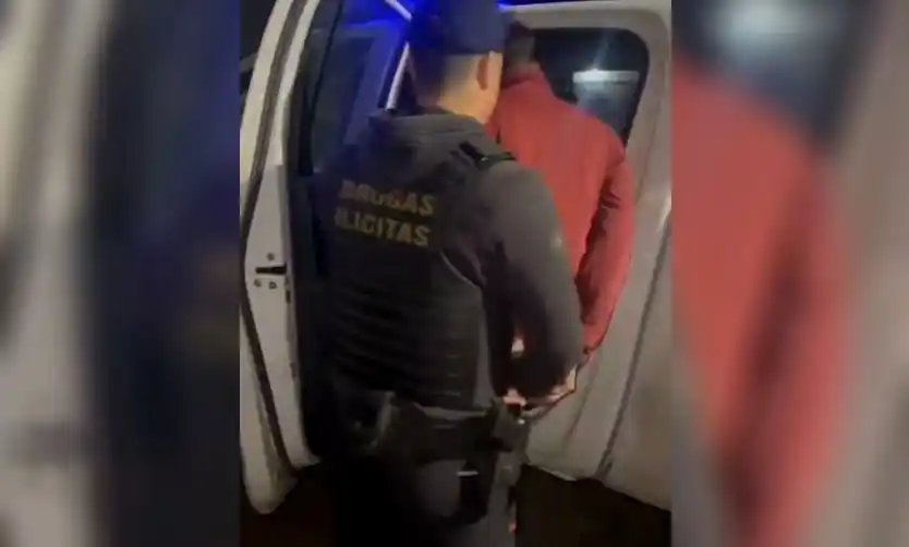 Capturan a dealer con más de 50 dosis de drogas