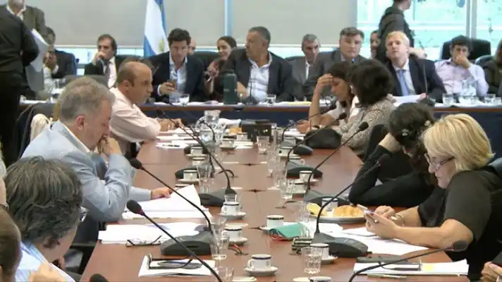 El proyecto de ART tiene dictamen y mañana intentarán convertirlo en ley   