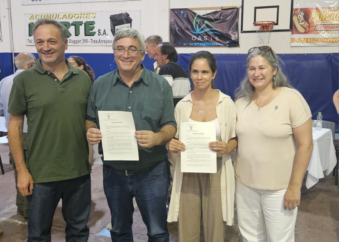 Garibotti entregó la declaración de interés municipal de la “avena apta para celíacos” al gobierno provincial