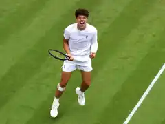 La bronca de Shelton por la suspensión de su partido cuando estaba a un punto de la victoria