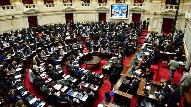 La elección de mañana pondrá en juego 127 bancas de diputados nacionales.