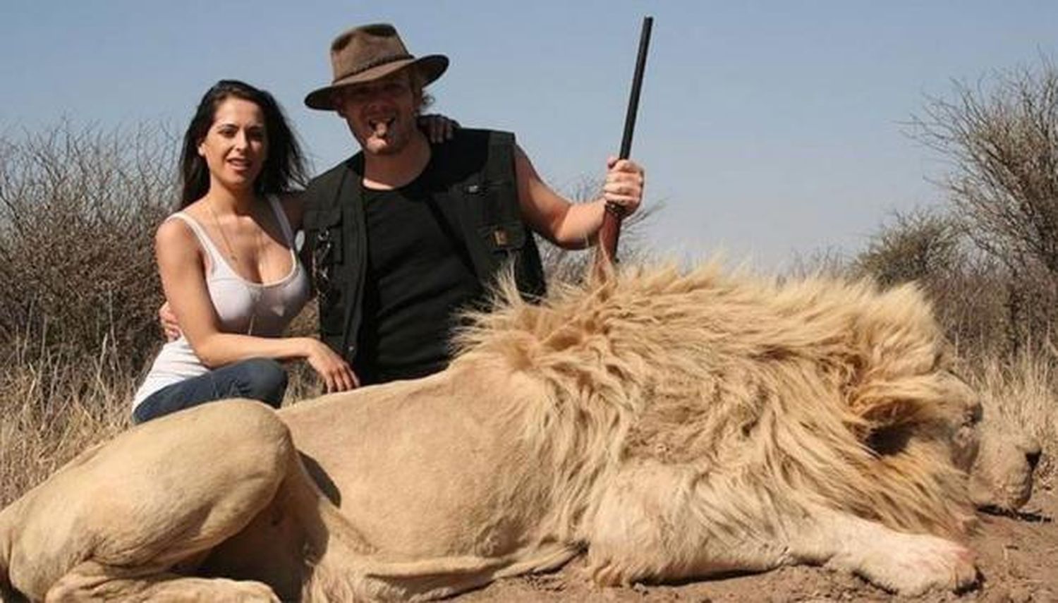 Proteccionistas escracharon a Victoria Vanucci
