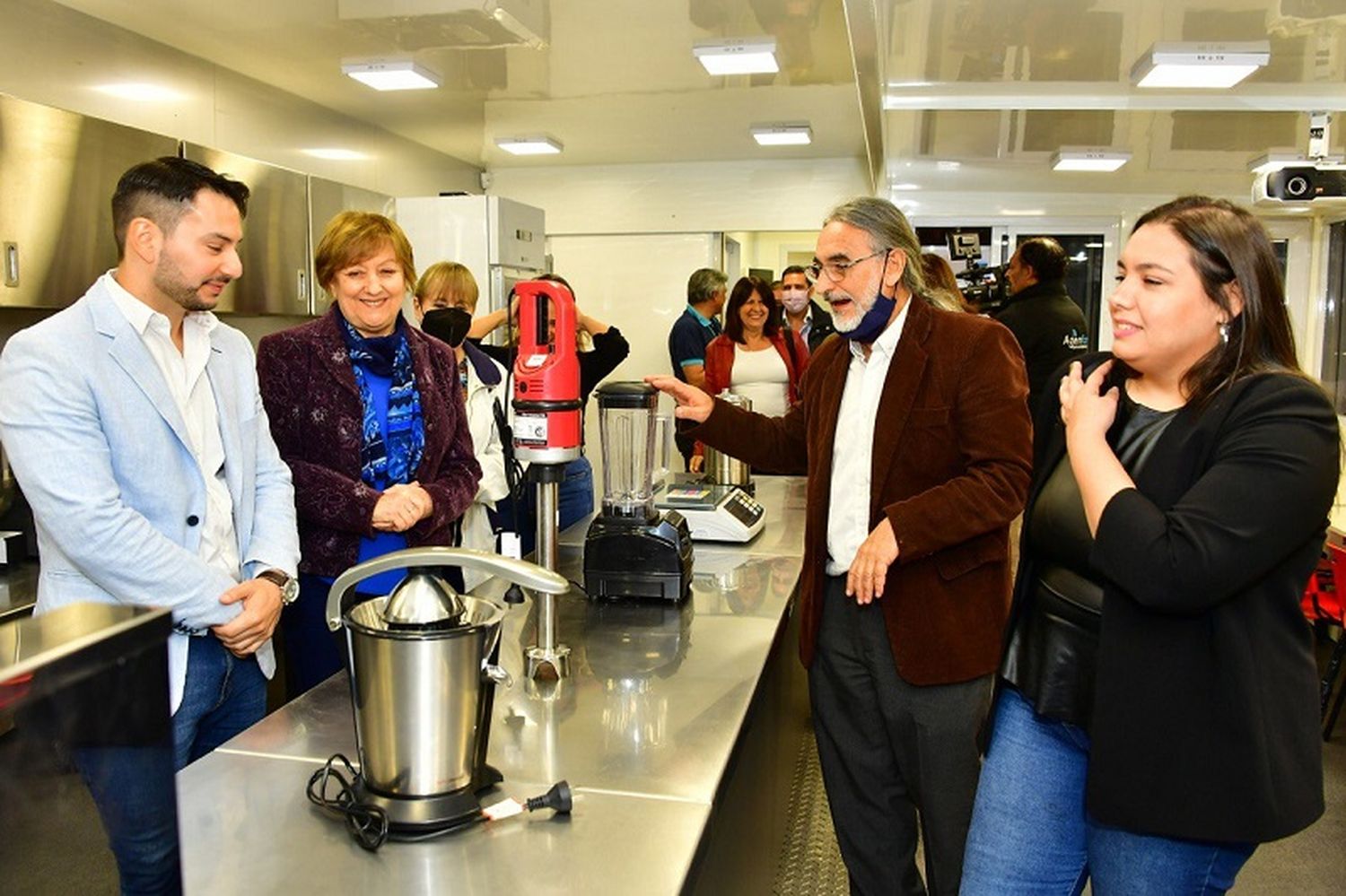 El gobierno provincial lanzó el programa Mujeres Emprendedoras