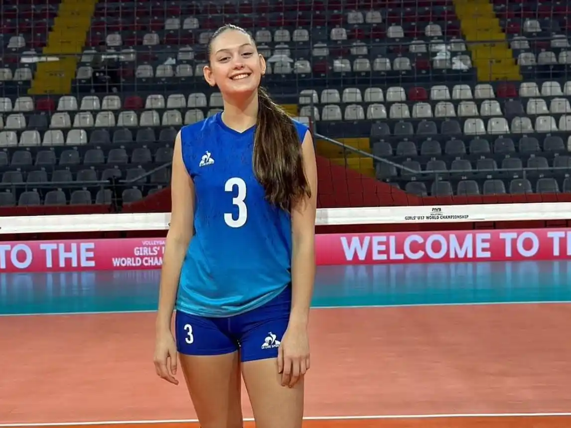 Mora Pampin fue citada para el Mundial U19 de Voley