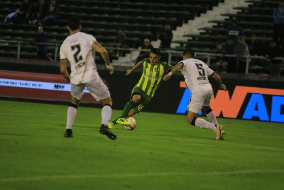 Aldosivi igualó sin goles ante Central Córdoba