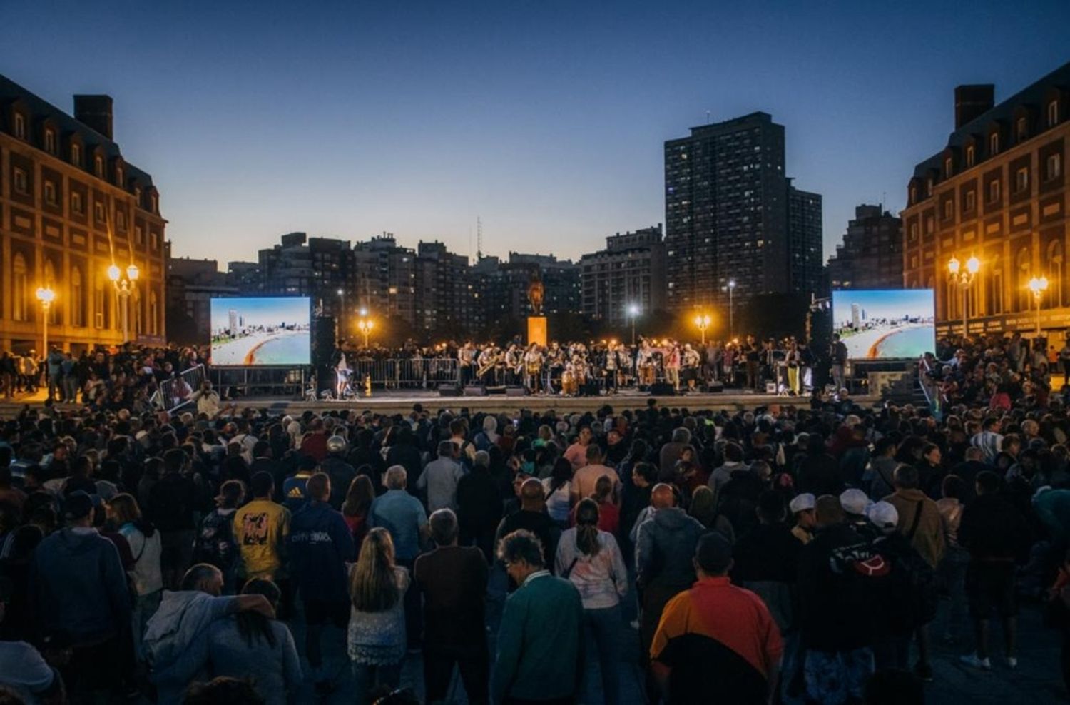 Encendido de farolas: "Le devolvimos la luz a ese espacio tan identitario nuestro"