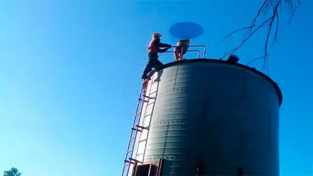 Bomberos evitaron que un hombre se tirara desde un silo de 13 metros de altura