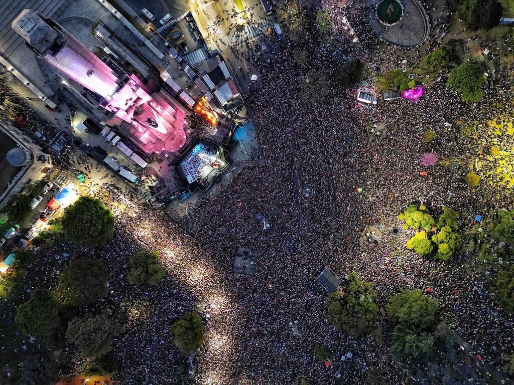 Una multitud celebró el tricentenario de Rosario en el monumento a la bandera