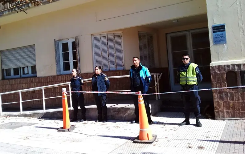 Piden 13 y 16 años de prisión a acusados de abusar de una menor