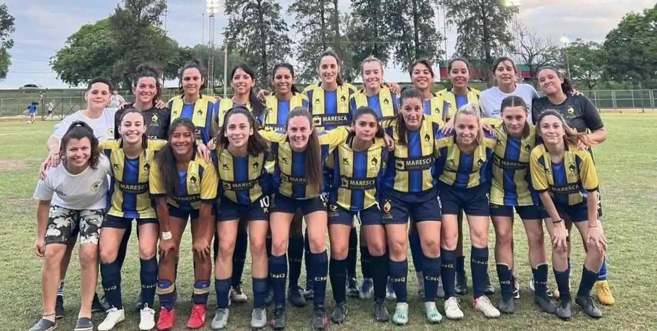 Plantel completo. El Quillá igualó con Adelante de Reconquista y ahora todo se define el domingo en el norte de la provincia. Gentileza (CNEQ).