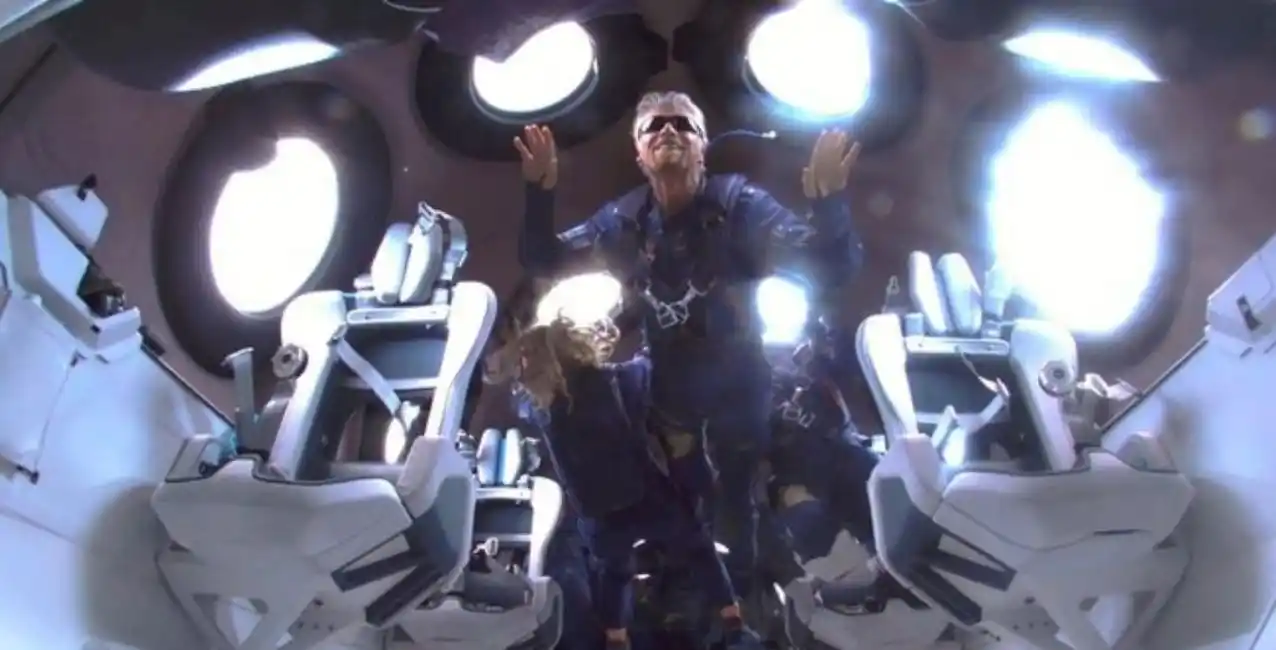 Partió el primer vuelo de turistas espaciales, sin astronautas profesionales