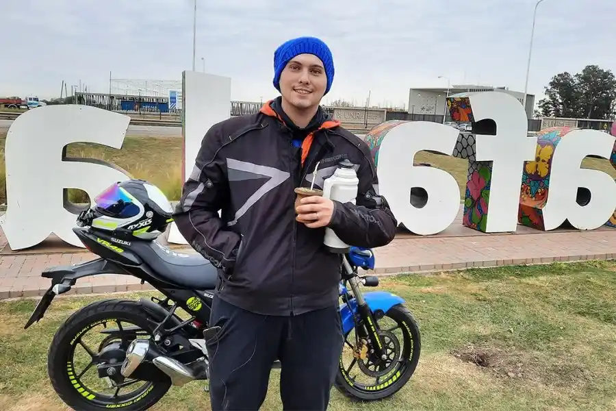 VIDEO | Motovlogger de la ciudad es furor en Tik Tok: "El rafaelino es muy inconsciente para manejar”