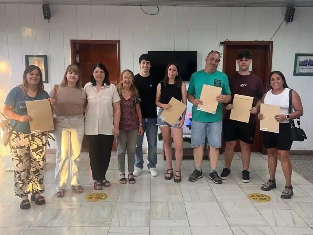 Parte de los alumnos egresados en los cursos de oficio.