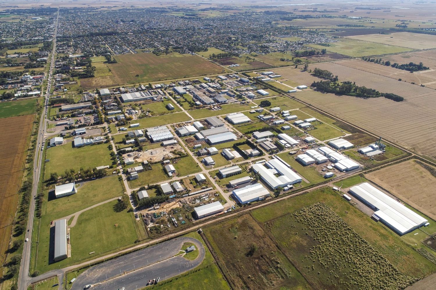 Parque Industrial "La Victoria", el gran complejo fabril de la Esmeralda del Sur.