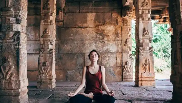 Las 12 leyes budistas para limpiar el karma