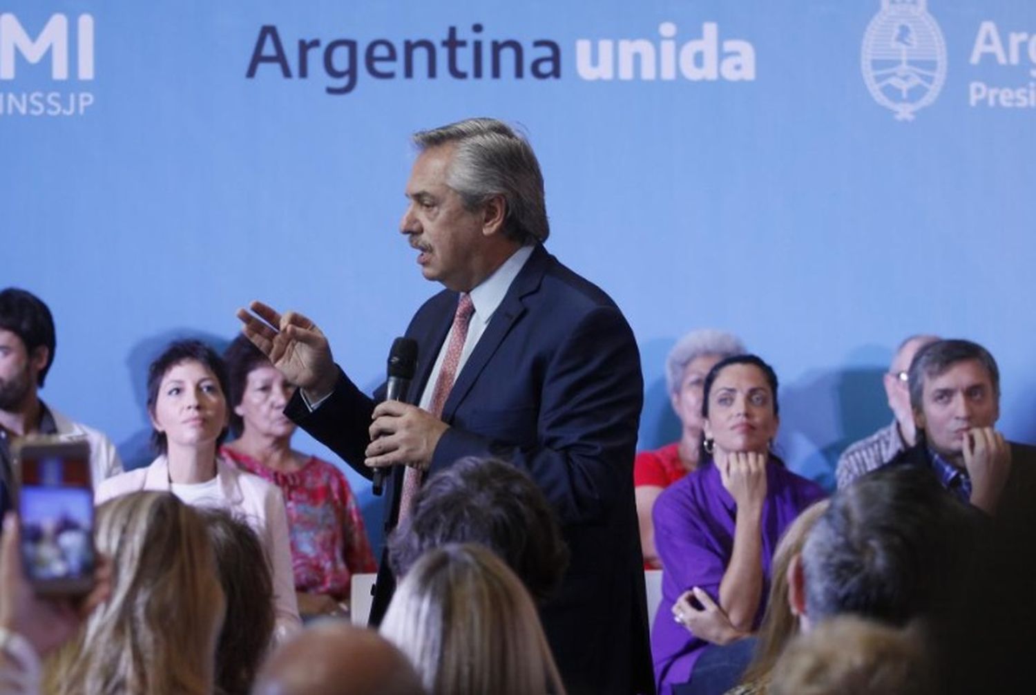 El Presidente presentó el listado de 170 medicamentos gratuitos para jubilados
