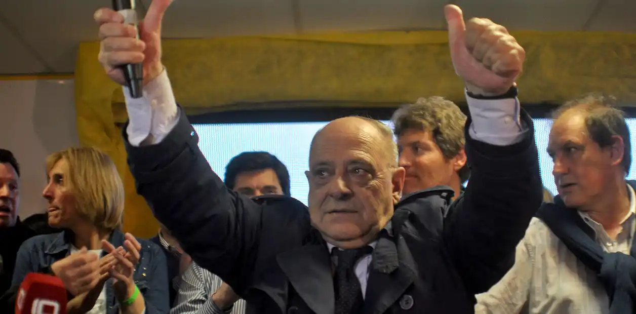 Mar del Plata: El Intendente Arroyo gana 336 mil pesos por mes, y dijo que por menos no sabe si trabajaría