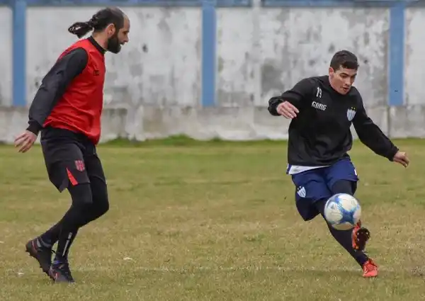 Juventud Unida disputó su primer amistoso ante Central Entrerriano
